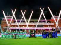 他用自己的 他用自己的