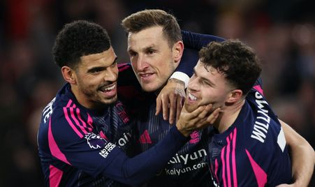 中坚持前行 中坚持前行